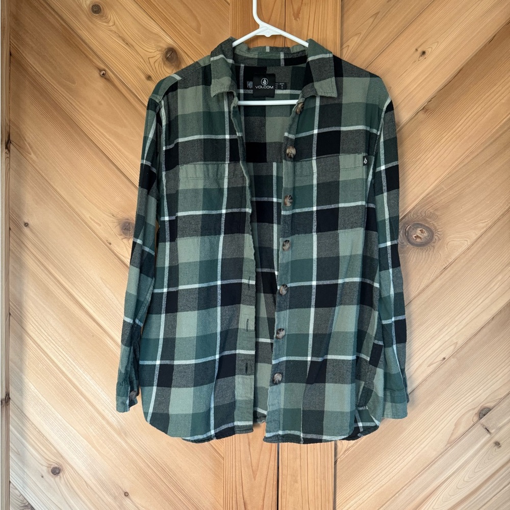 Volcom Dark Green and Black Plaid Women’s Shirt size XS